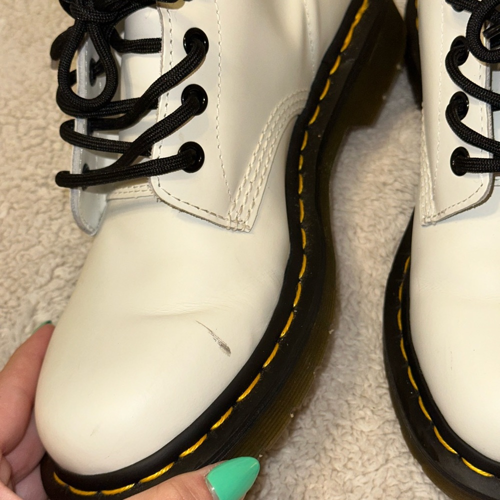 Dr Martens - Picture 4 of 5